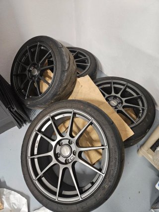 Llantas Autec Wizard 18 ET45 + Nankang AR1 225/40