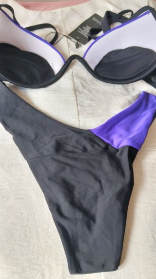 Costumi  da bagno Nuovi con cartellino Offerta
