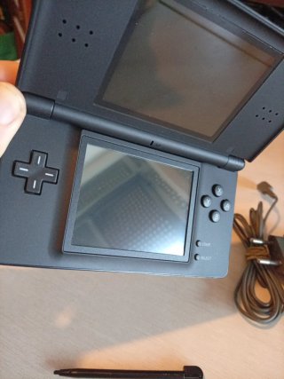 Nintendo DS Lite Negra + Cargador