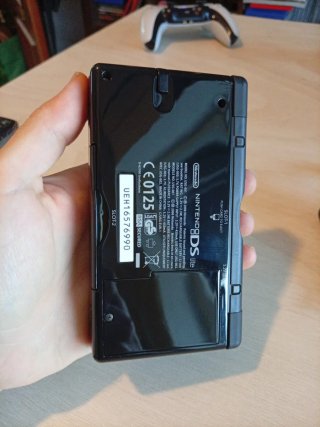 Nintendo DS Lite Negra + Cargador
