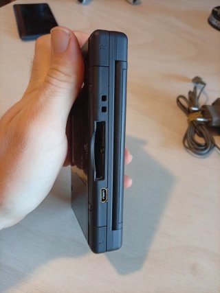 Nintendo DS Lite Negra + Cargador