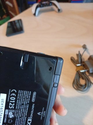 Nintendo DS Lite Negra + Cargador