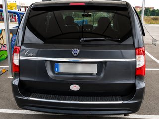 Lancia Voyager 2013