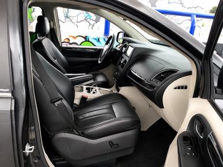 Lancia Voyager 2013