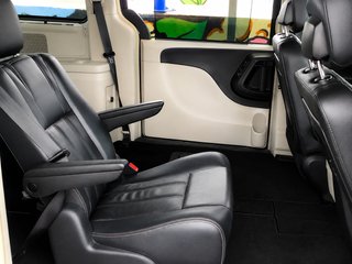 Lancia Voyager 2013