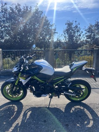 Kawasaki Z900 2021 Deslimitada