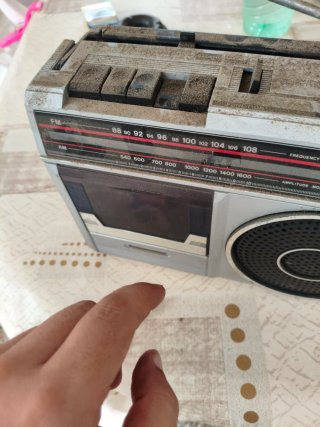 Radio Cassette Sanyo