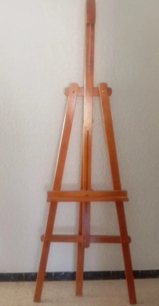 Trípode de madera nuevo