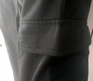 Pantaloni neri da caccia e pesca (50)