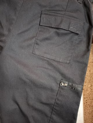 Pantaloni neri da caccia e pesca (50)