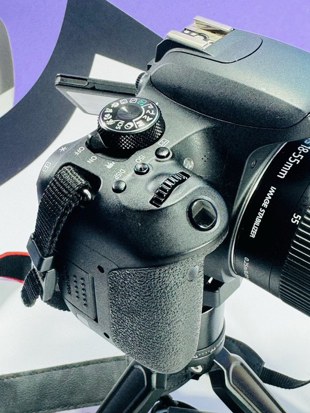 Canon EOS 800D + 2 Lentes + Trípode