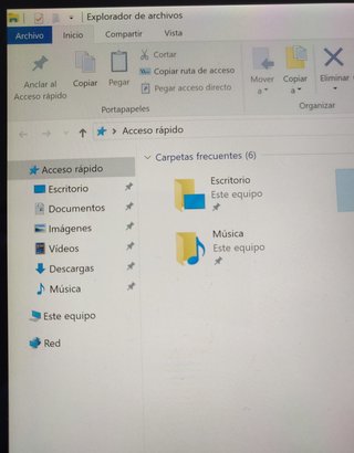 Surface Pro 4 con teclado y cargador