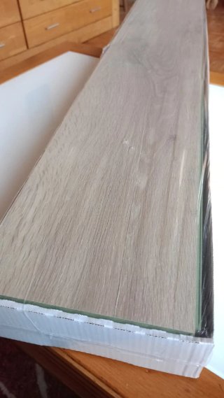 Lote Suelo Laminado AC5 8mm. 10€ metro cuadrado