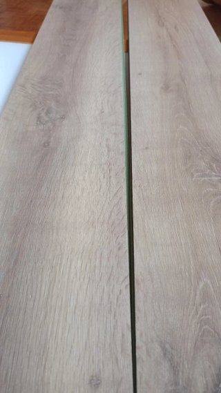 Lote Suelo Laminado AC5 8mm. 10€ metro cuadrado