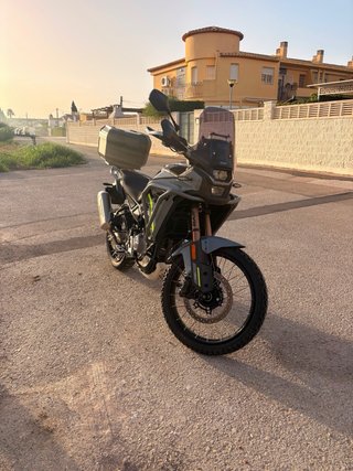 CF Moto 450 MT Adventure Moto