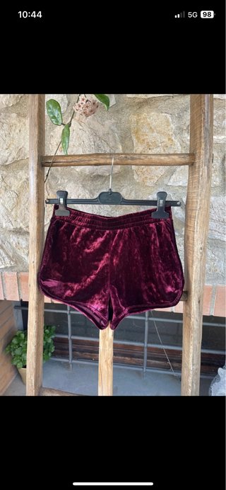 Pantaloncino bordeaux effetto velluto