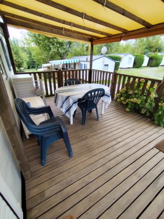 Terraza cubierta de mobilhome