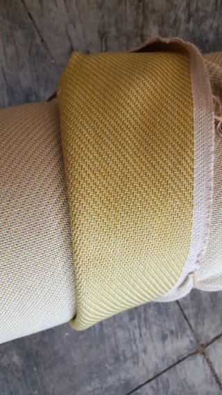 Tela de tapicería beige y amarilla
