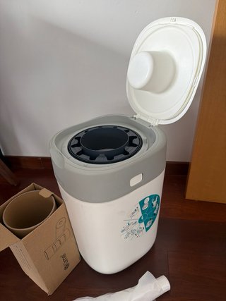 Cubo para pañales Sangenic ( tommee tippee)