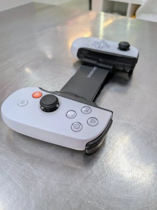 Mando Backbone Edición PlayStation Lightning