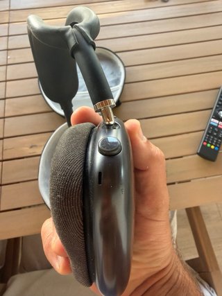AirPods Max Pro Apple