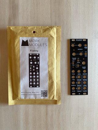 Intellijel Flurry + panel negro Mork Modules