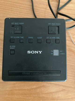 Radio Despertador Sony Negro