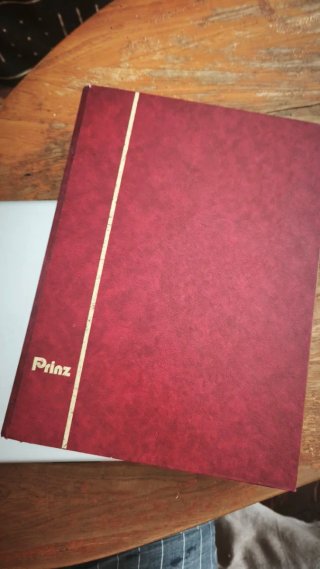Álbum de sellos de España con aprox. 1.200 piezas