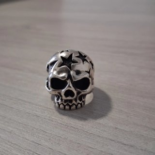 Anillo Calavera Estrellas Plata