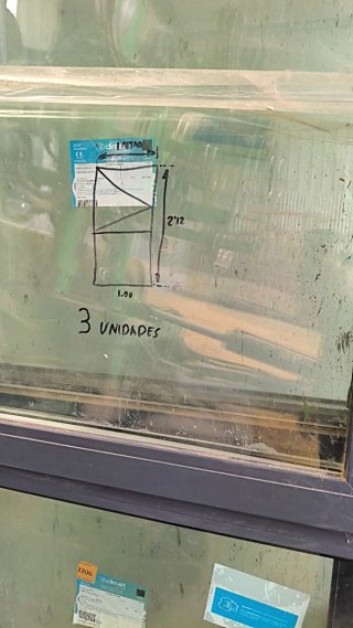 Lote de ventanas, balconeras y puertas