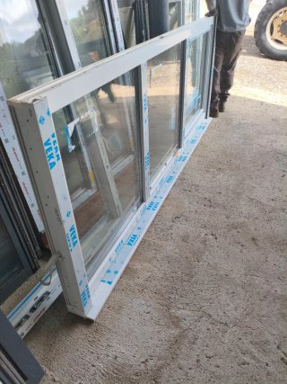 Lote de ventanas, balconeras y puertas