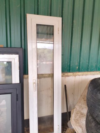 Lote de ventanas, balconeras y puertas