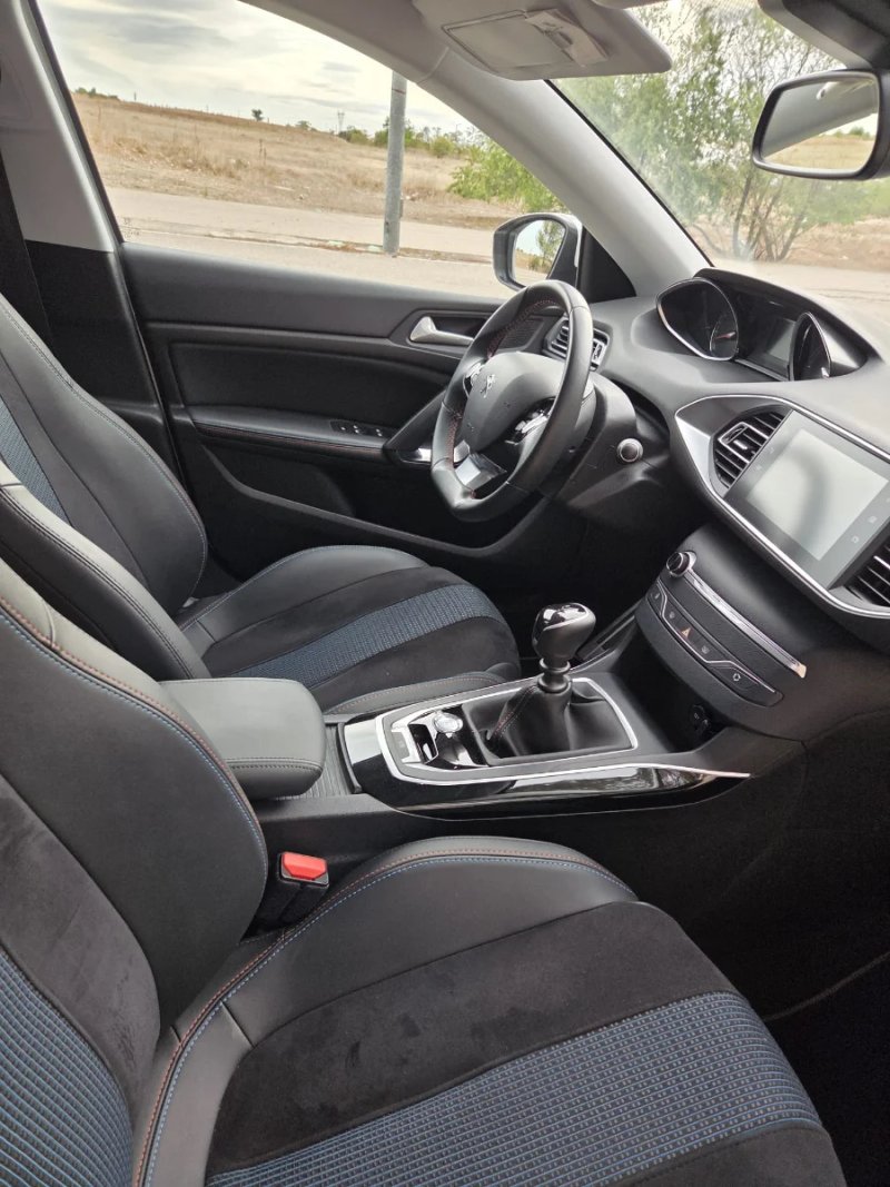 Peugeot 308 2020, foto 4