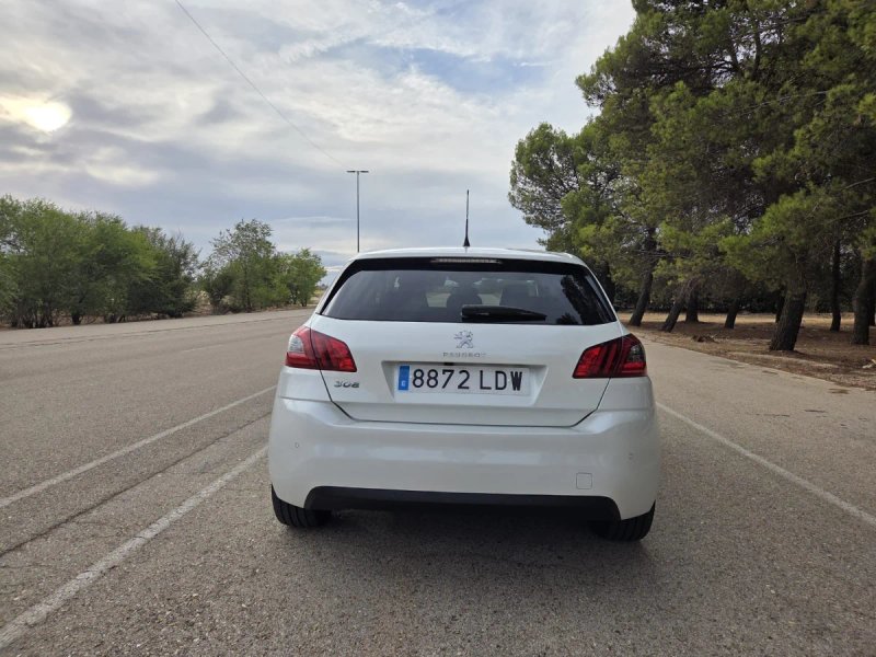 Peugeot 308 2020, foto 9