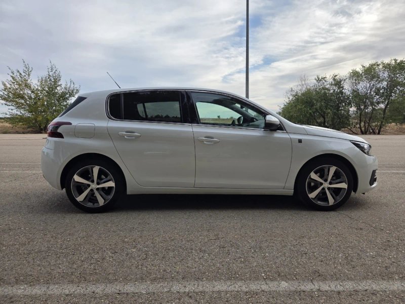 Peugeot 308 2020, foto 14