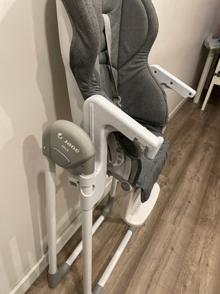 Trona Jane Mila 2023