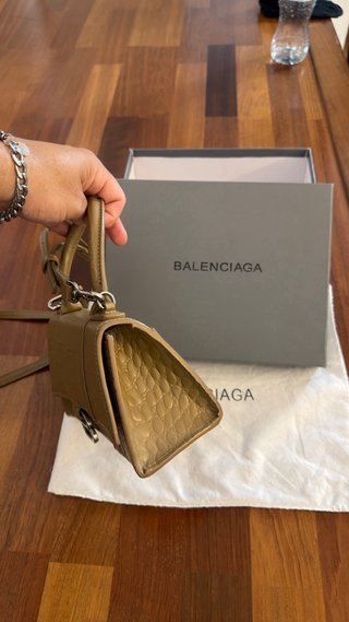 Balenciaga Hourglass BB efecto cocodrilo camel