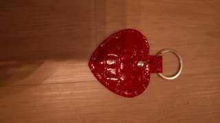 Pack: Bolsito, Monedero y Llavero Rojo Texturizado