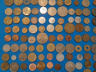 Ampia collezione di 260 monete Mondo tutte diverse