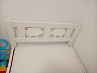 Cama infantil con colchón