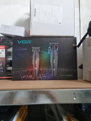 VGR V-640 S2 Profesional Barber Combo