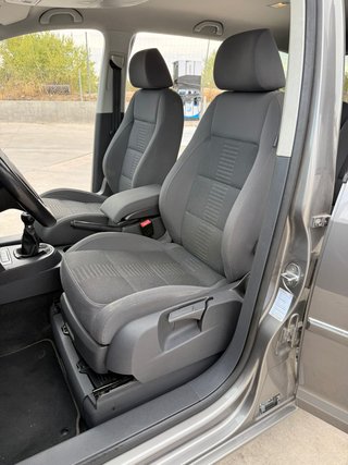 * Volkswagen Touran 2.0TDi*140CV*5 PLAZAS*