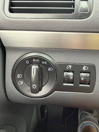 * Volkswagen Touran 2.0TDi*140CV*5 PLAZAS*