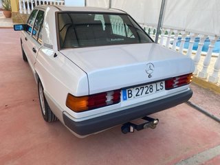 Mercedes-Benz 190  2.0