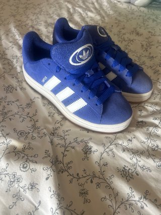 Zapatillas Adidas Azul y Blanco