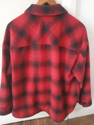 Chaqueta Zara cuadros roja y negra T.S/M