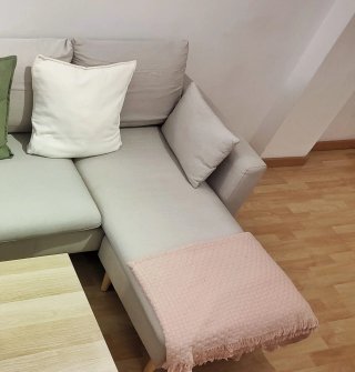 Sofá chaiselongue beige de 3 plazas