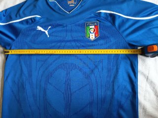 Camiseta Italia Puma 2010-2011. Talla M.