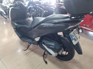 Honda PCX 125cc Scooter