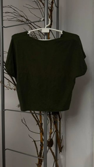 Top verde oliva cruzado talla única